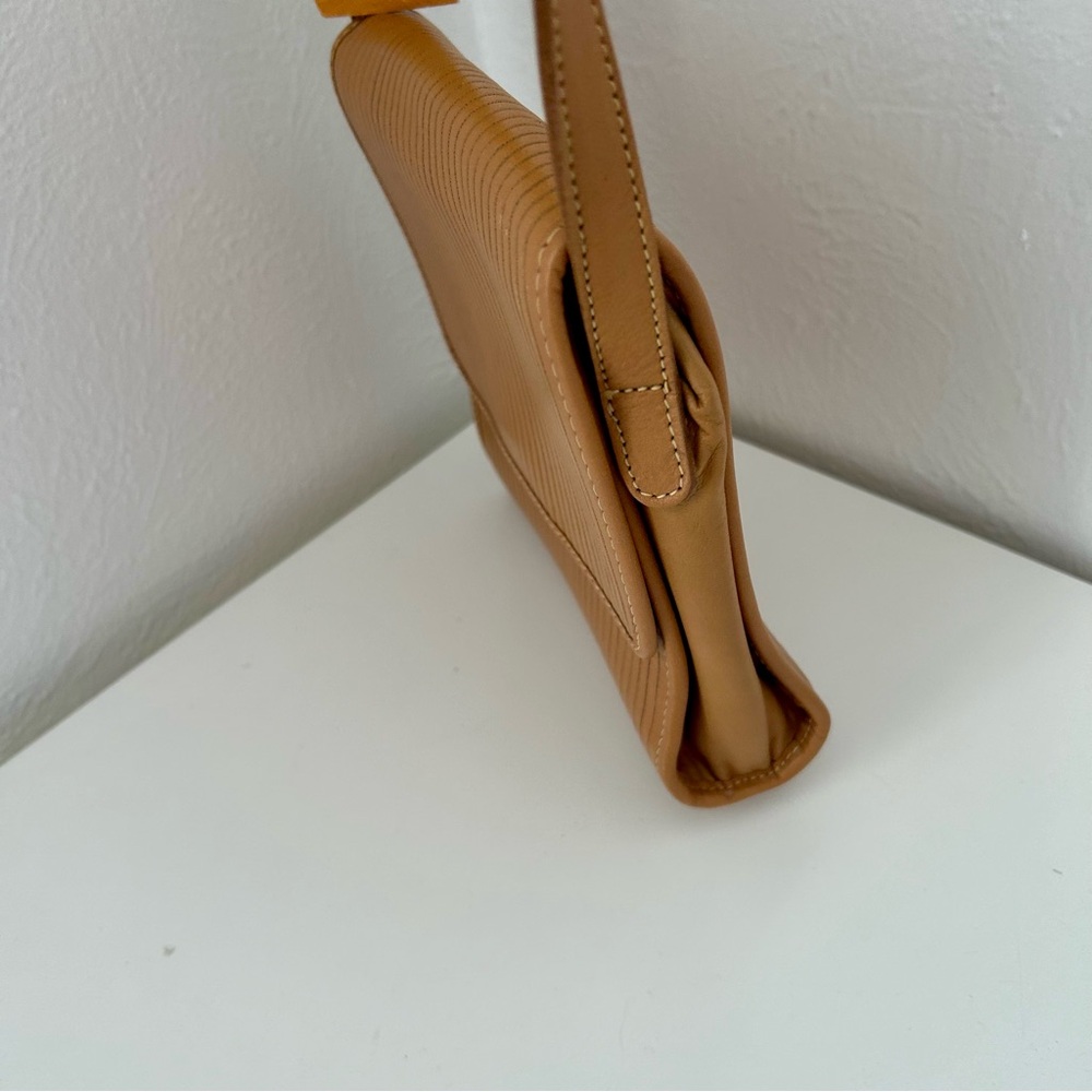 NWT - Stunning Square Unisa Leather Shoulder Bag Camel Color - Picture 3 of 7